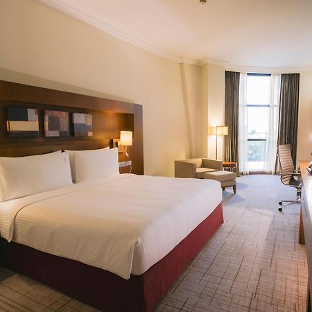Holiday Inn Abu Dhabi By Ihg Exterior photo
