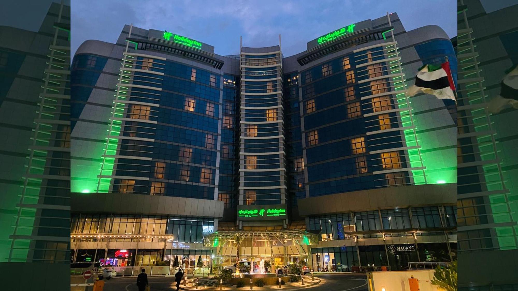 Holiday Inn Abu Dhabi By Ihg Exterior photo
